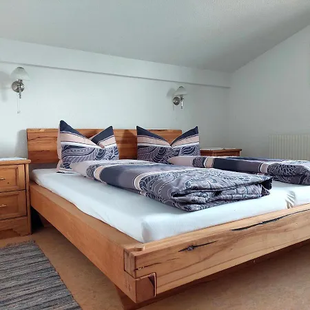 Haus Moritz アパート ナウダース